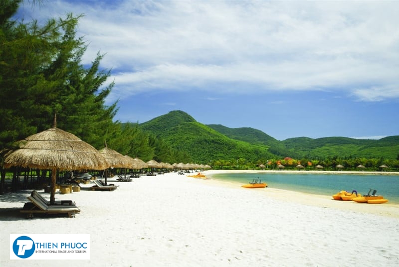 Bãi biển Nha Trang nên đến vào hè này